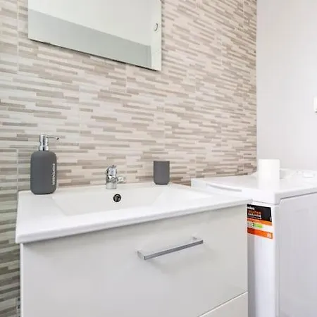 Moderne Sur Proche De La Et Nausicaa Boulogne-sur-Mer