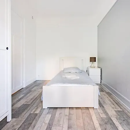 Moderne Sur Proche De La Et Nausicaa