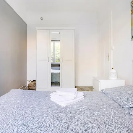 Moderne Sur Proche De La Et Nausicaa