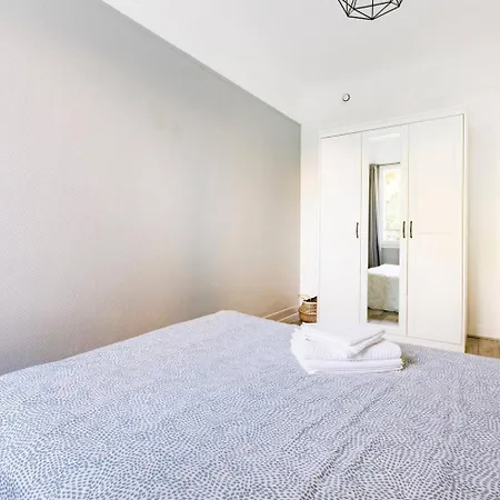 Moderne Sur Proche De La Et Nausicaa